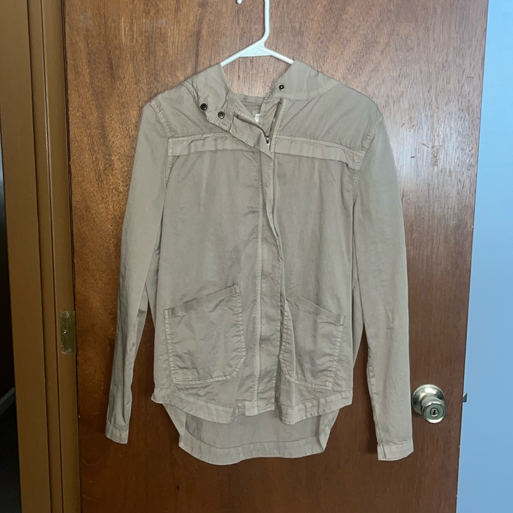 Beige lightweight, zipper jacket